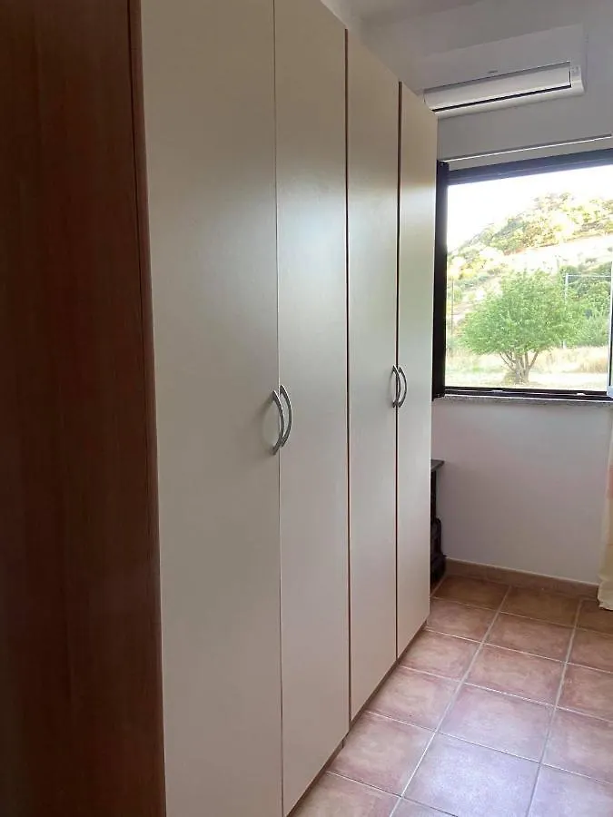 Appartamento Sarrala Vista Mare Tertenìa Apartman